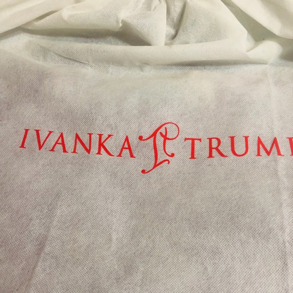 Ivanka trump purse - Picture 1 of 8